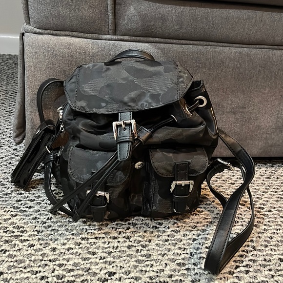 steve madden black camo mini backpack - Picture 1 of 5